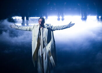 Perdutamente, l’omaggio da brivido di Achille Lauro alle vittime di Crans Montana