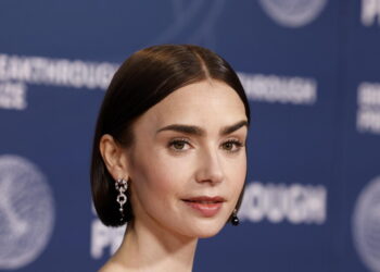 Lily Collins interpreterà Audrey Hepburn in un film su ‘Colazione da Tiffany’