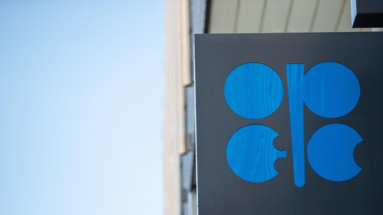 Opec+ conferma lo status quo, produzione di petrolio resta invariata