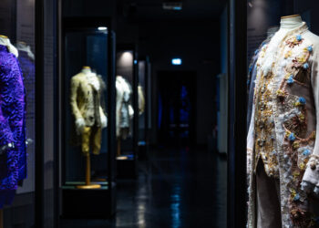 Il ‘700 a Cinecittà si mostra, dai costumi di Casanova a Mercoledì 2