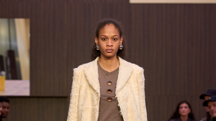 Meryll Rogge apre il nuovo capitolo di Marni, capi per il quotidiano