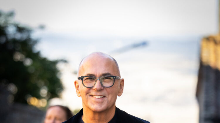 Ozpetek, il nuovo film ‘Nella gioia e nel dolore’ a Natale al cinema