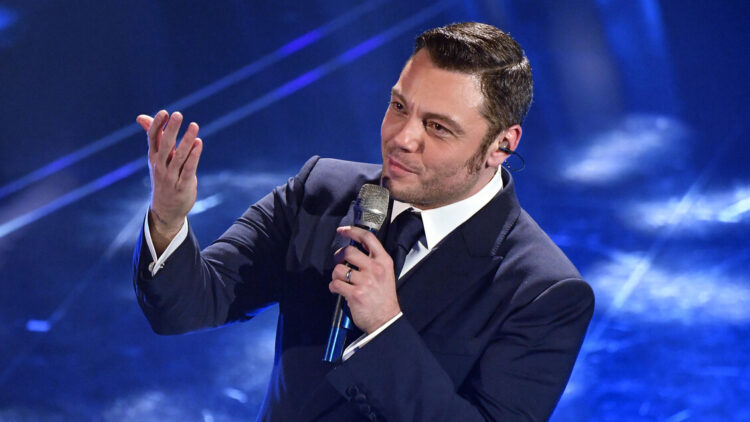 Tiziano Ferro, all’Ariston per celebrare i 25 anni dal debutto con Xdono