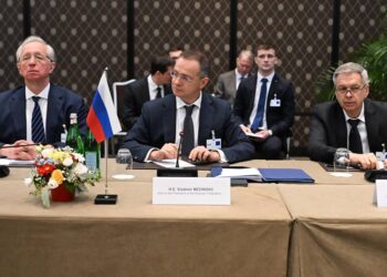 Ucraina, seconda giornata di trattative a Ginevra: focus su sicurezza e territori