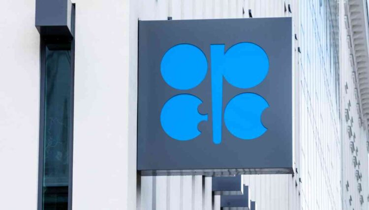 Petrolio in picchiata: giocano a sfavore colloqui Usa-Iran e decisioni dell’OPEC+