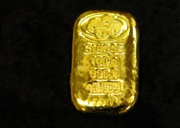 Oro di nuovo sopra i 5.000 dollari, la Cina ha un piano: le previsioni per il 2026