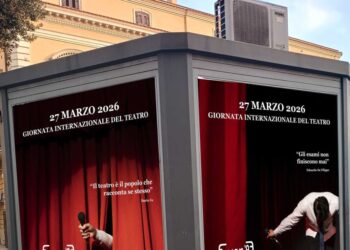 Edicola abbandonata nel Foggiano diventa un teatro