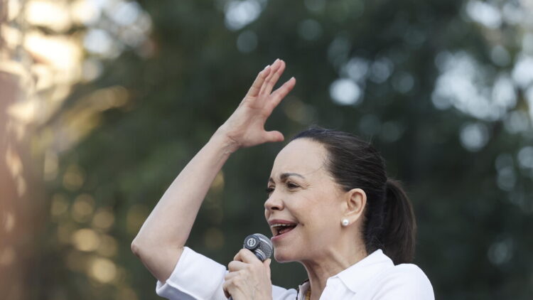 Venezuela, il governo boccia la proposta di privatizzare il petrolio fatta da Machado