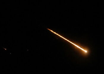 Iran colpisce impianto di desalinizzazione in Kuwait, un morto