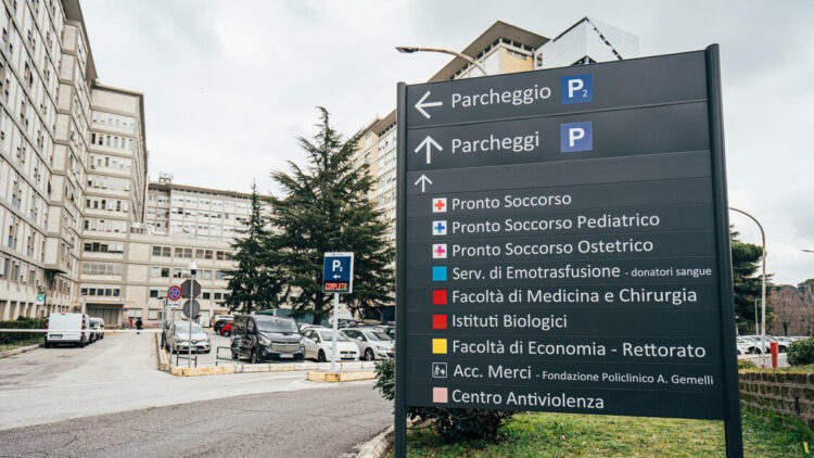 Centro antiviolenza del Gemelli, in tre anni più di 200 donne aiutate