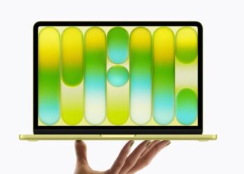 Apple sfida Google e Microsoft con il portatile low-cost