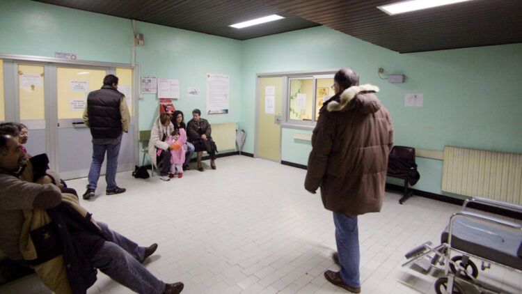 Medico gettonista guadagna 35mila euro in un mese, interrogazione