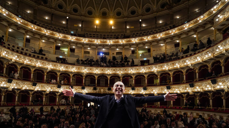 Tornatore, ho cominciato fotografando le persone di spalle