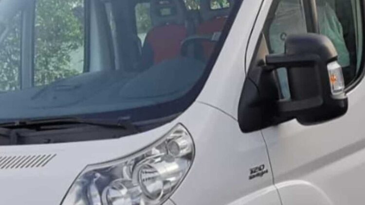 Pulmino attrezzato per Mariano, il 12enne che pesa 200 kg per una malattia