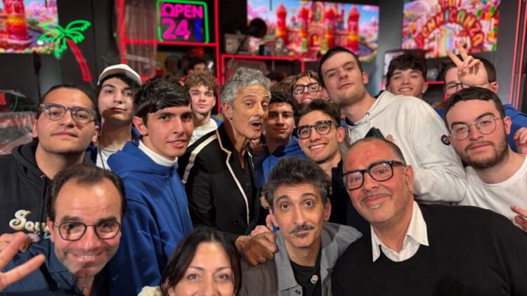 L’ironia di Fiorello, ‘la Rai farà fare ‘Immo Tataranno’ a De Martino’