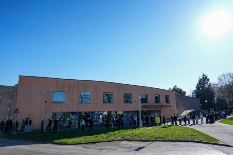 Meningite Uk, ipotesi esperti: “Ceppo MenB potrebbe essersi evoluto diventando più trasmissibile”