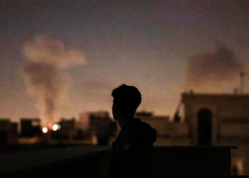 Iran, curdi frenano su offensiva: “Nessuna delle nostre forze è entrata nel territorio”