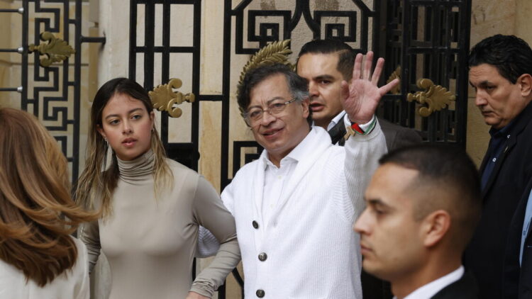 Colombia, Petro: ‘i dazi al 100% dell’Ecuador sono una mostruosità’