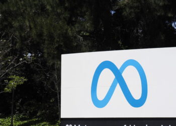 Guardian, ex dipendente Meta sotto inchiesta per sottrazione di 30.000 foto Facebook