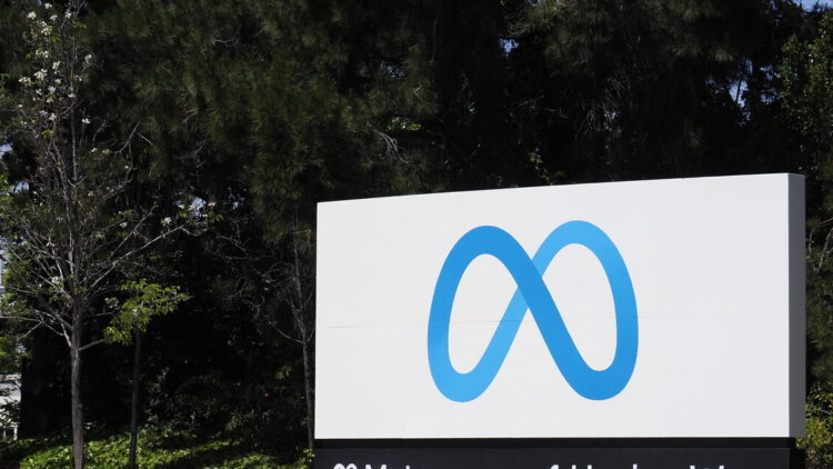 Guardian, ex dipendente Meta sotto inchiesta per sottrazione di 30.000 foto Facebook