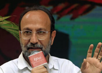 Farhadi, distruggere le infrastrutture civili in Iran è un crimine di guerra