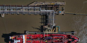 Il petrolio chiude in rialzo a New York, il Wti a 95,78 dollari (+3%)