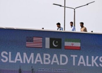 Usa-Iran, colloqui in salita. Trump: “Apriremo Stretto di Hormuz con o senza Teheran”