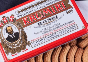 I biscotti Krumiri Rossi venduti all’azienda piemontese Compagnia del Gusto