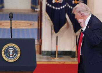 Iran, Trump e l’ultimatum finale: “Aprite lo Stretto di Hormuz o distruggo tutto”