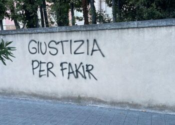 Nuovi video, prima dell’intervento la confusione di Fakir in strada