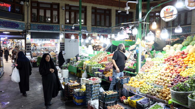 Axios, ‘per funzionari Usa sanzioni all’Iran fanno più male dei raid’