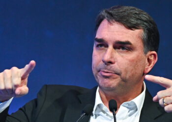 Brasile: Procuratore, ‘Flávio Bolsonaro deve essere ascoltato nell’indagine su Lula’