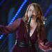 Noemi cade dal palco durante un concerto, in ospedale per accertamenti