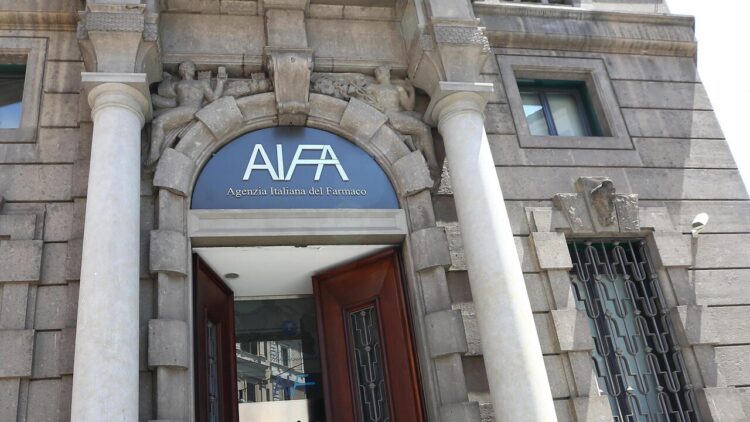 Tumori, Aifa finanzia studio clinico su forme rare