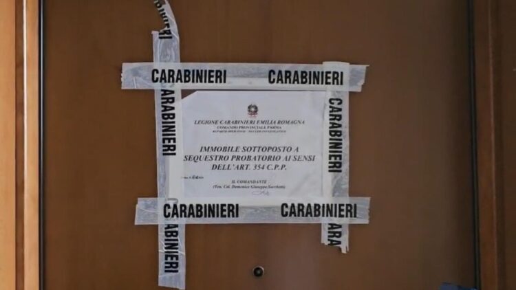 Donna trovata morta in casa a Parma con numerose coltellate