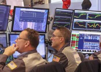 Il deficit federale Usa sale a 432,3 miliardi (+48%), massimi da marzo 2021
