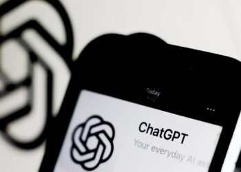 OpenAI lancia ‘ChatGPT for Teens’, versione chatbot per ragazzi di 13-17 anni