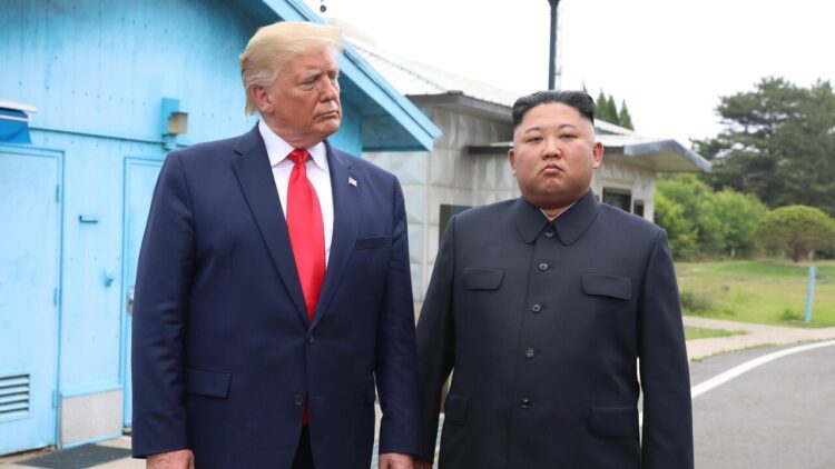 Wsj, ‘Trump punta a vertice con Kim Jong-un durante il viaggio in Asia’