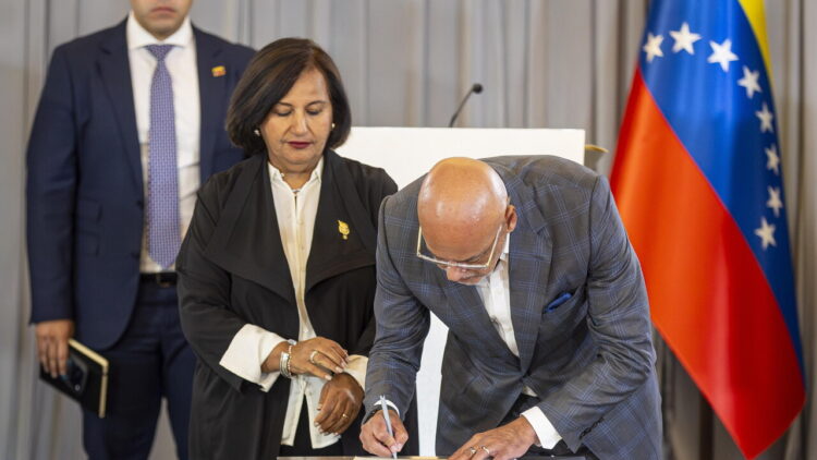 Venezuela, Figuera celebra le scarcerazioni e chiede la liberazione di tutti
