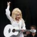 Addio a Dolly Parton, la regina del country aveva 80 anni