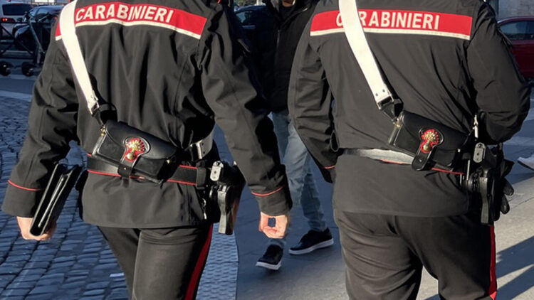 Donna uccisa a coltellate in Friuli, il marito non risponde agli inquirenti