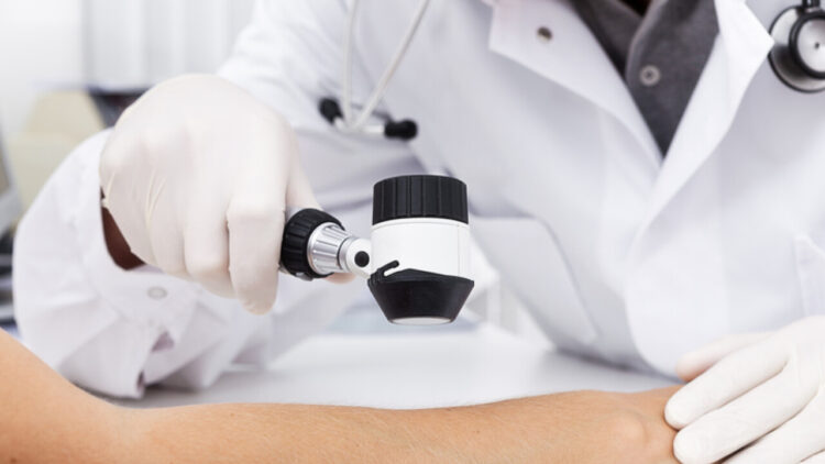 Successo del farmaco antimelanoma, Moderna strappa a Wall Street