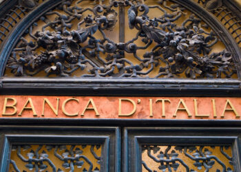 Conti correnti, 1.163 miliardi degli italiani fermi in banca: quali sono i veri costi