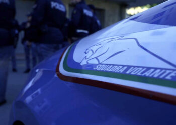 Agguato a Trieste, feriti a colpi di coltello quattro operai