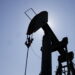 Il petrolio chiude in rialzo di oltre il 5% a New York a 82,7 dollari