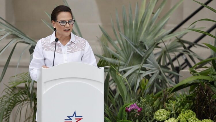 Panama, Ilya Espino è la prima donna alla guida del Canale