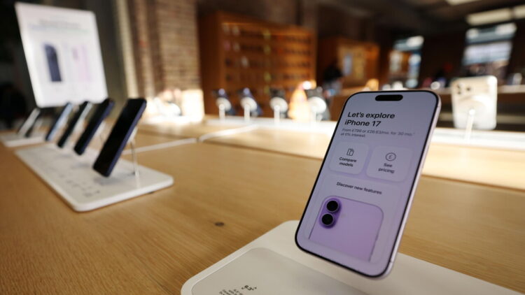 Dall’iPhone pieghevole all’evoluzione dell’IA, le sfide tecnologiche autunnali