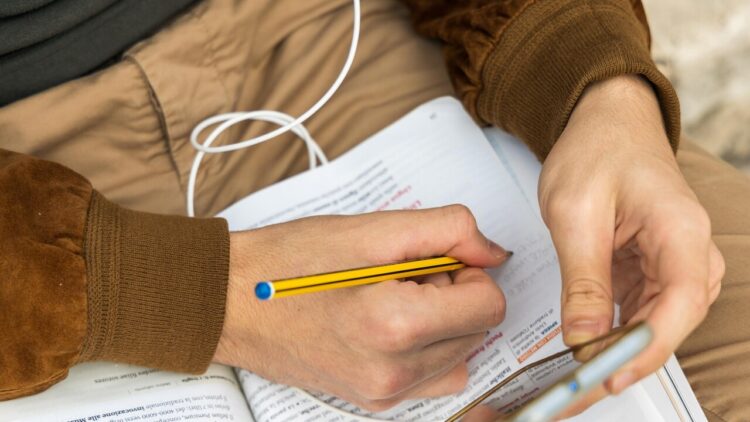 La privacy a scuola, dal tema in classe all’Intelligenza artificiale