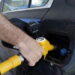 Il petrolio chiude in calo a New York a 100,30 dollari