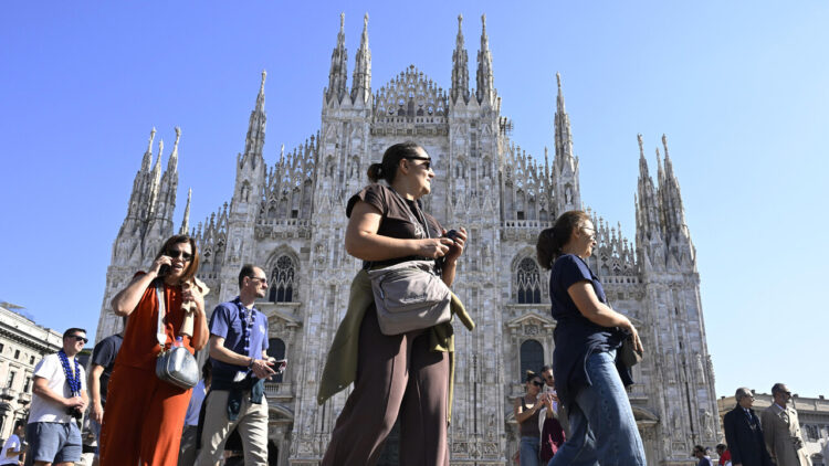 Mercato ricettivo italiano a 40,7 miliardi (+5%), IA già usata da 44% dei viaggiatori